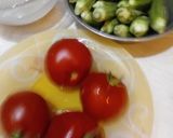 عکس مرحله 1 از دستور بامیه مصری بالصلصة (با سس گوجه‌فرنگی) 🍅🌿