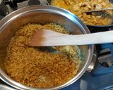 Serpenyős csirkemell zöldségekkel, sajtmártással, bulgurral recept fázis 7 fotója