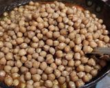 पिंडी छोले और केले के भटूरे (pindi chole aur kele ke bhature recipe in Hindi) रेसिपी चरण 2 फोटो