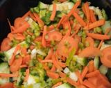 Foto del paso 2 de la receta: Revuelto simple de vegetales
