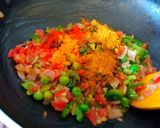A picture of step 5 of Pav Bhaji Maggi.
