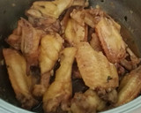 Foto del paso 4 de la receta: Alerones de pollo caramelizados (receta asiática)