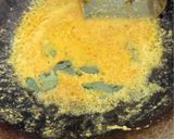 Foto langkah ke 4 dari resep Ikan Cucut Bumbu Kuning.