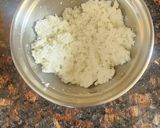 A picture of step 2 of Paneer paratha.