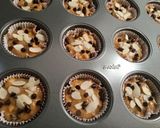 Foto langkah ke 6 dari resep Muffin Pisang Gula Palm Lembut.