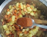 Foto del paso 5 de la receta Sopa de zanahoria y patatas a la mantequilla con pan tostado y queso gratinado