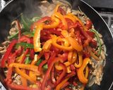 Foto del paso 5 de la receta: Fajitas de pollo con pimiento morrón