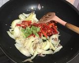 Foto langkah ke 4 dari resep Ayam Asam Manis Pedas.