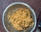 A picture of step 3 of Moong Dal Pakoda.