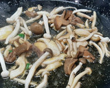 Foto del paso 4 de la receta: Paella de setas y foie