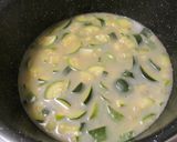 Appenzeller sajtos 🧀 cukkini 🥒 krémleves szarvasgombaolajjal 🍄 recept fázis 6 fotója