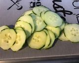 Une image de l'étape 2 de Salade composée multicolore (céleri,tomates,courgette,oignon,radis,concombre,champignons,endives).