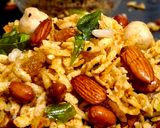 A picture of step 8 of Poha Namkeen.