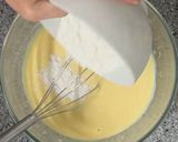 Foto del passaggio 1 della ricetta Tortino allo Yogurt e Lamponi con Crema Inglese al Latte Condensato