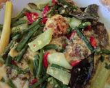 Foto langkah ke 6 dari resep Ikan nila campur kacang panjang timun bumbu kuning.