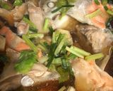 รูปขั้นตอนการทำที่ 5 ของ แซลม่อนต้มซีอิ๊ว 🐟🍲