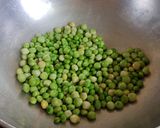 A picture of step 1 of Green Pigeon peas curry.