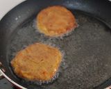 A picture of step 6 of Ripe plantain cutlet.
