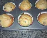Foto del paso 4 de la receta: Muffins🍨 con Uvas Pasas y Arándanos