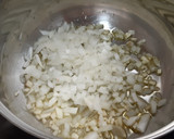 Foto del paso 2 de la receta: Risotto de guisantes con sabor a Asturias