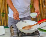 รูปขั้นตอนการทำที่ 2 ของ ไก่ผัด พริกหวาน อร่อยไว ได้ประโยชน์👍
