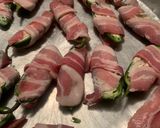 A picture of step 5 of KETO Jalapeño poppers with cream cheese and bacon.