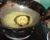 A picture of step 4 of Leftover palak paneer kofta cutlets.