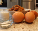 Foto del paso 1 de la receta: Tortilla de patata y zanahoria estofada, receta aprovechamiento