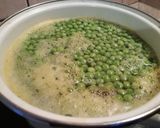 Gluténmentes zöldborsó leves májgombóc levesbetéttel recept fázis 1 fotója