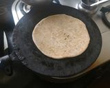 A picture of step 4 of Gobhi Parantha.