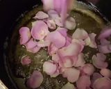 عکس مرحله 2 از دستور مربای گل محمدی