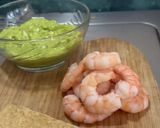 A picture of step 3 of Crispy Tostadas with Guacamole and Fresh Shrimp – An Irresistible Snack!.