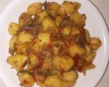 A picture of step 7 of Curried potatoes.