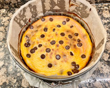 Foto del paso 5 de la receta: Tarta de queso ricotta con pepitas de chocolate