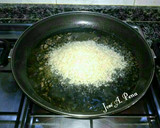 Foto del paso 4 de la receta: Arroz negro con chipirones y sals alioli