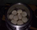 A picture of step 4 of Chena ka rasgulla.