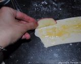 A picture of step 8 of Apple rose shaped cakes.