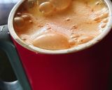 A picture of step 3 of Nutella coffee milkshake.