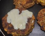 Foto del paso 9 de la receta: Hamburguesa de frijol, soja texturizada y vegetales🫘🧅🍔