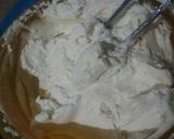 Foto langkah ke 3 dari resep Butter Cream step by step.