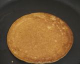 A picture of step 3 of Banana pancake.