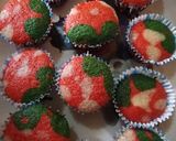 A picture of step 6 of Watermelon cupcakes.