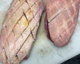 Foto del paso 1 de la receta: 45. Magret de pato con salsa de frutos rojos y tartatelas de maíz (principal carne)