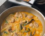 Foto langkah ke 6 dari resep Gulai Ayam Nanas Daun Kari.