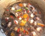 Foto langkah ke 4 dari resep Tumis cumi hitam pedas.