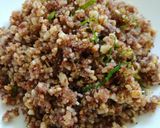 Hình bước làm 3 của món Ruốc lạc xào xả ớt