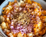 Foto del paso 2 de la receta: Pastel salado de yuca y batata al gram masala🌱vegetariano