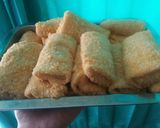 Foto langkah ke 7 dari resep Risol isi ayam suwir.