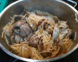 Foto del paso 7 de la receta: Fideos con almejas a la marinera