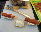 Foto del paso 2 de la receta: Brevas con jamón y eneldo